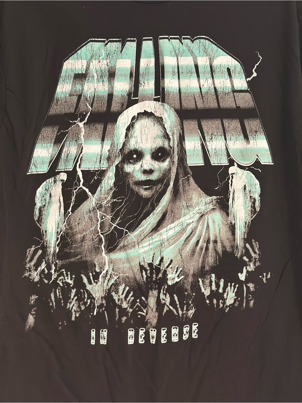Falling In Reverse tour t-shirt - Picture 2 of 5